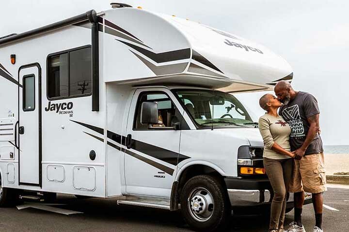 5 Reasons Why You Should Make A Motorhome Your First RV